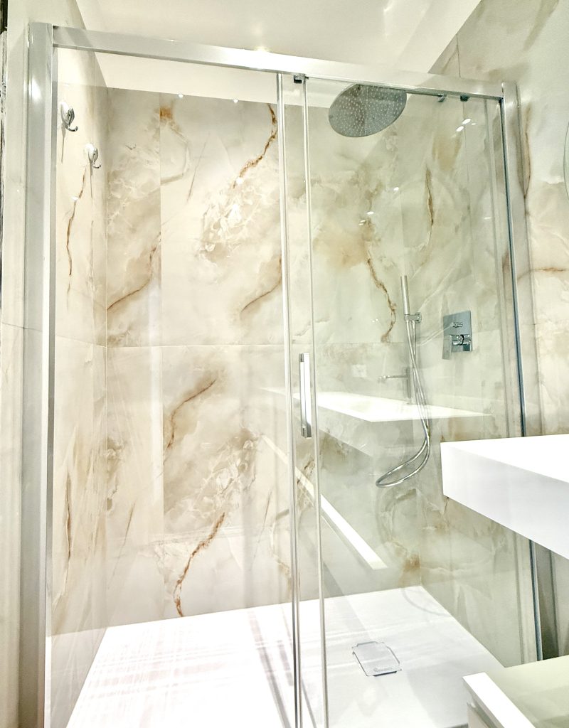 Modern bathroom with bidet in Civitavecchia rental apartment near ferry terminal and downtown