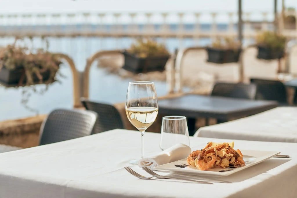 Breakfast with sea view included at Lovelace Holidays Civitavecchia