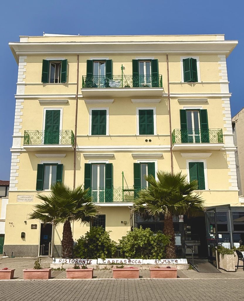 Stylish vacation rental apartment in Liberty-style building on Viale della Vittoria, Boutique Apartment Civitavecchia